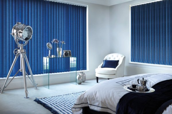 sötétkék szalagfüggöny